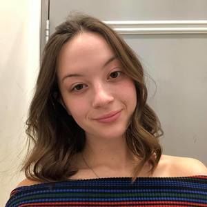 Meet your Posher, Olivia